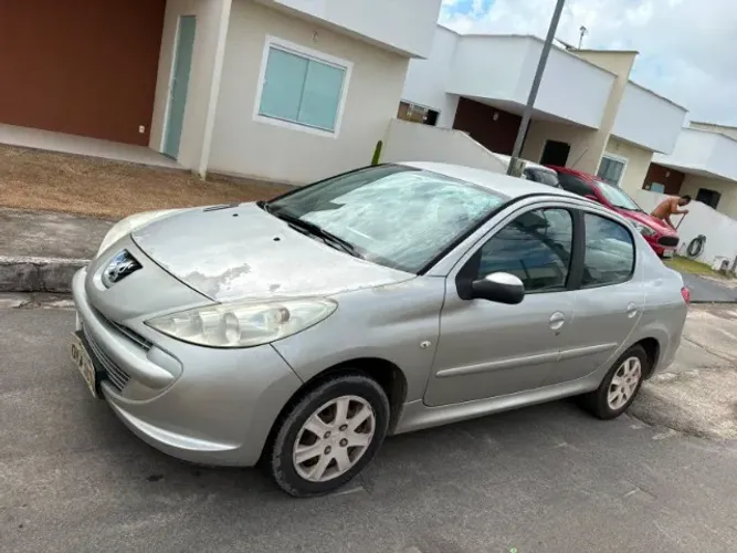Peugeot 207 Sedan Passion XR 1.4 Flex 8V 4P 2013