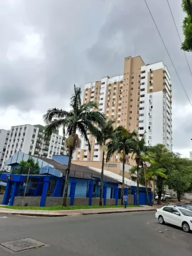 APARTAMENTO DE 3 DORMITORIOS NO CENTRO DE CRICIUMA