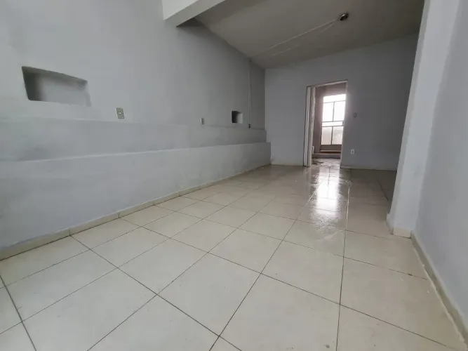Apartamento para aluguel tem 28 metros quadrados com 2 quartos