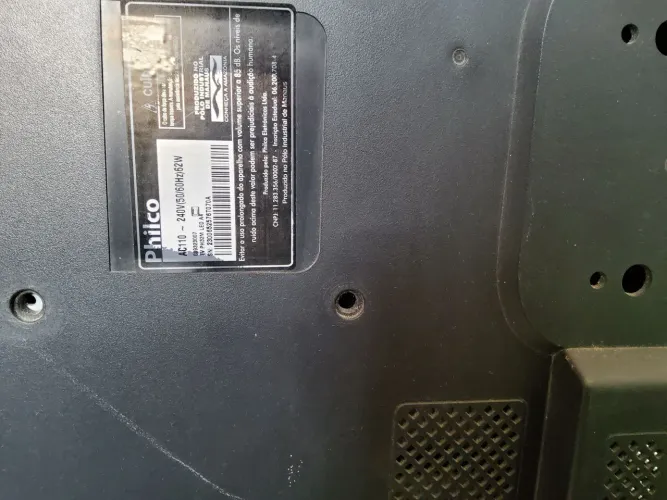 Tv quebrada para retirar peças philco 32"