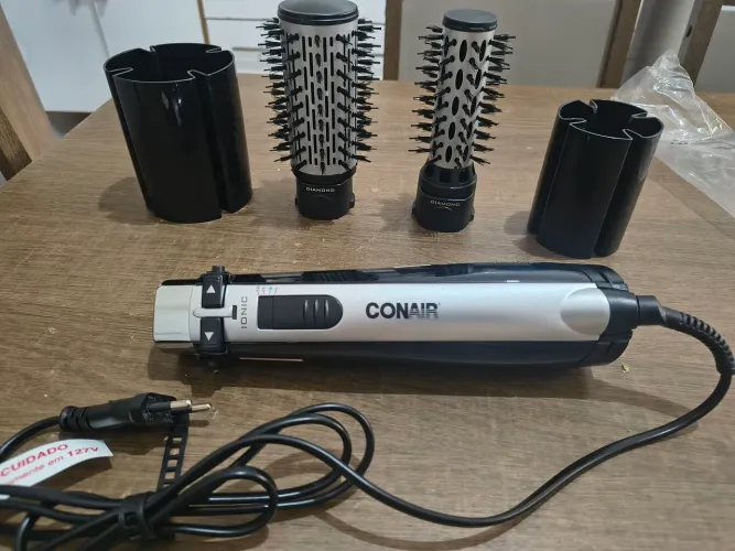 Escova Rotativa Diamond Conair Nova nunca usada antes 127v