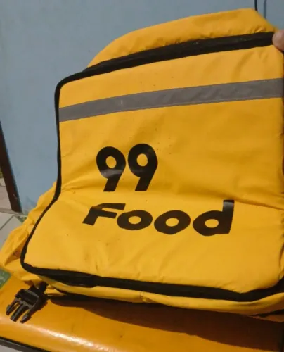 Vendo BAG 100 CAMAÇARI. 
