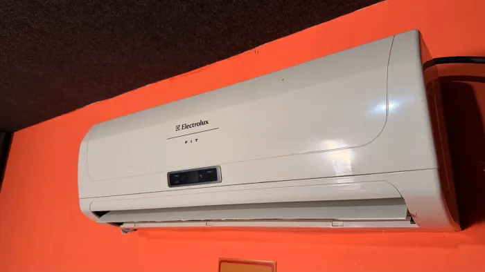 AR CONDICIONADO SPLIT ELECTROLUX 7000 BTUs