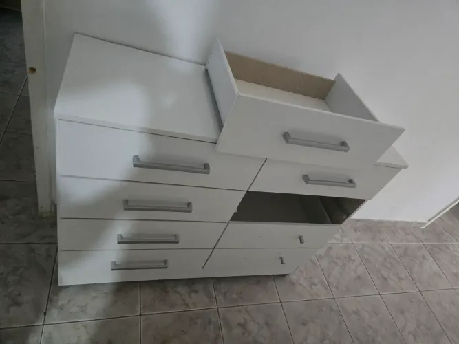 Cômoda 8 gavetas