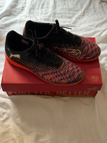 Chuteira da puma future 8