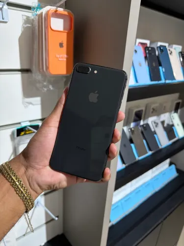 iPhone 8 Plus 64GB