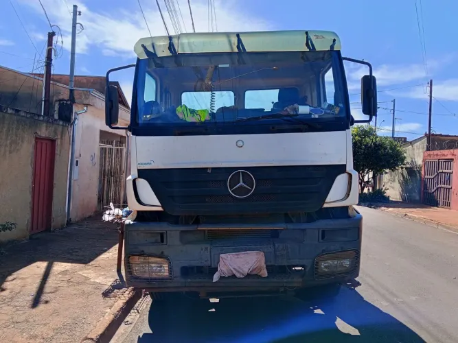 Mercedes-Benz 334
