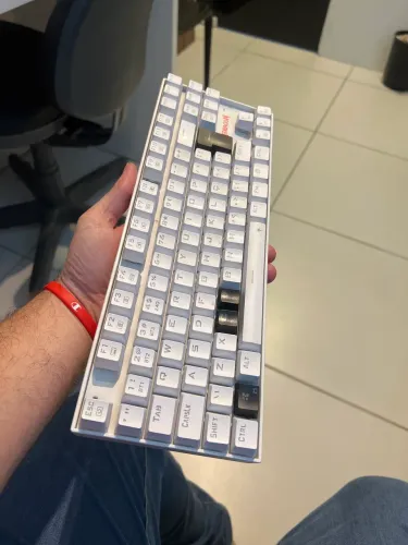 Teclado Redragon sem fio