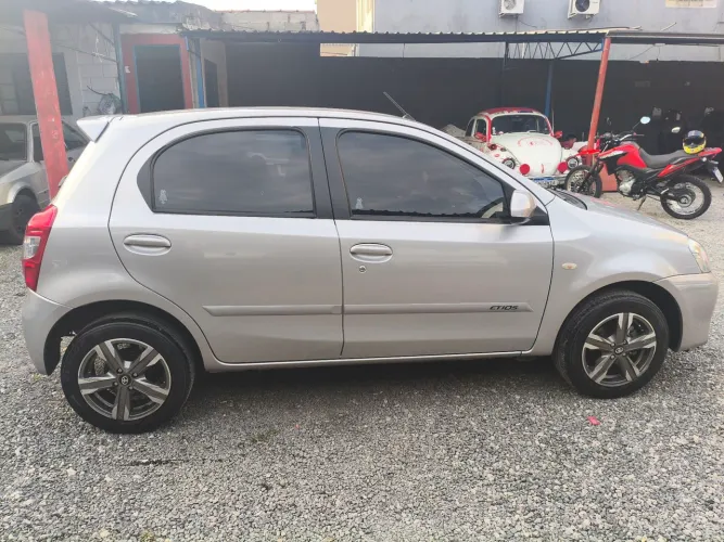 Toyota Etios XS 1.5 Flex 16V 5P Aut. 2017