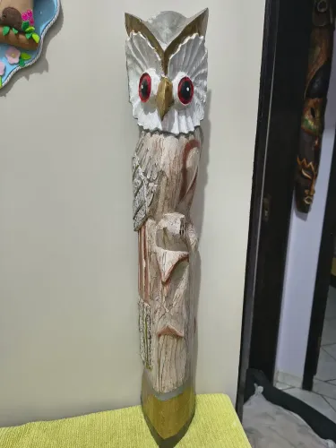 Tótem de madeira coruja