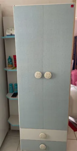 Guarda roupa infantil azul