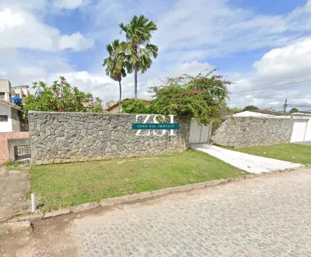 Casa em Pau Amarelo, próximo a praia com 4 quartos, área de lazer com piscina e espaço gou