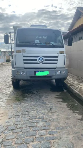 Caminhão basculante traçado 26-260