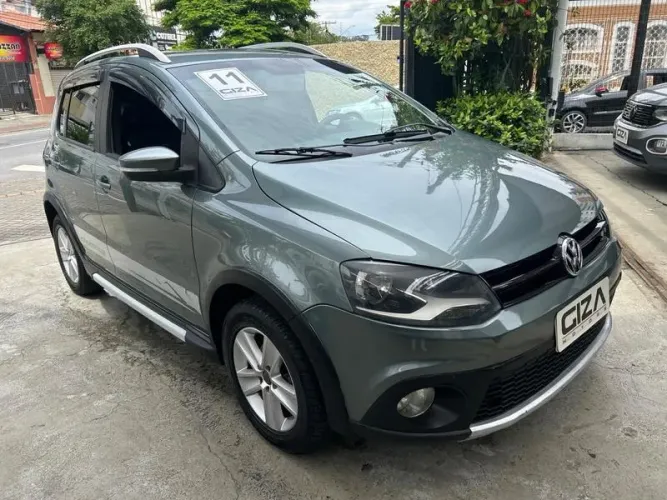 Volkswagen Crossfox 1.6 MI Total Flex 8V 5P 2011