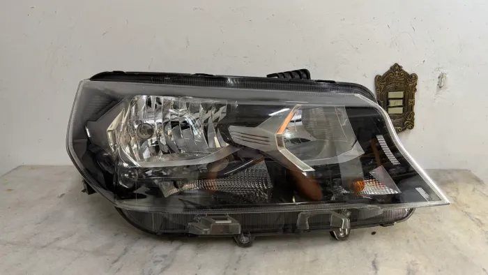 Farol Fiat Titano 2024/2026 novo original direito