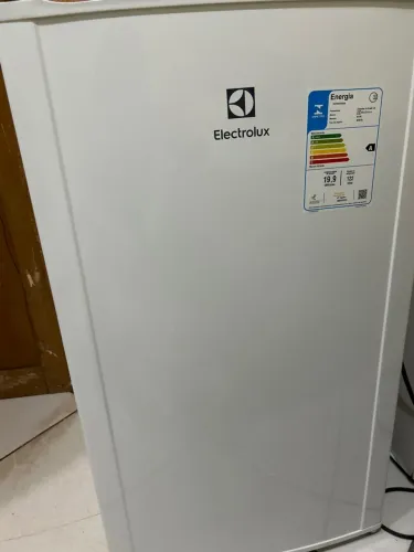 Frigobar Electrolux novo