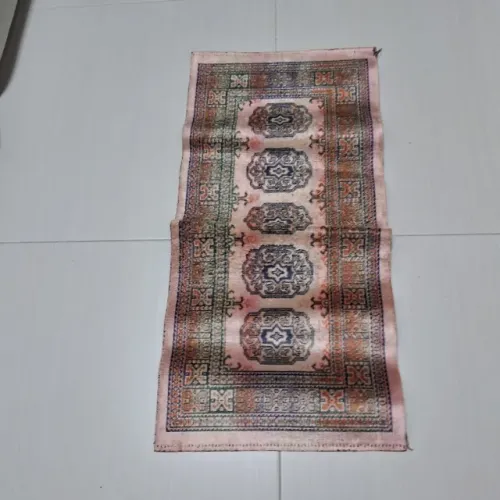 Tapete tipo Persa 73x34cm USADO
