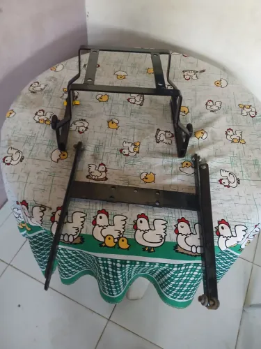Suporte do bau da mottu 110