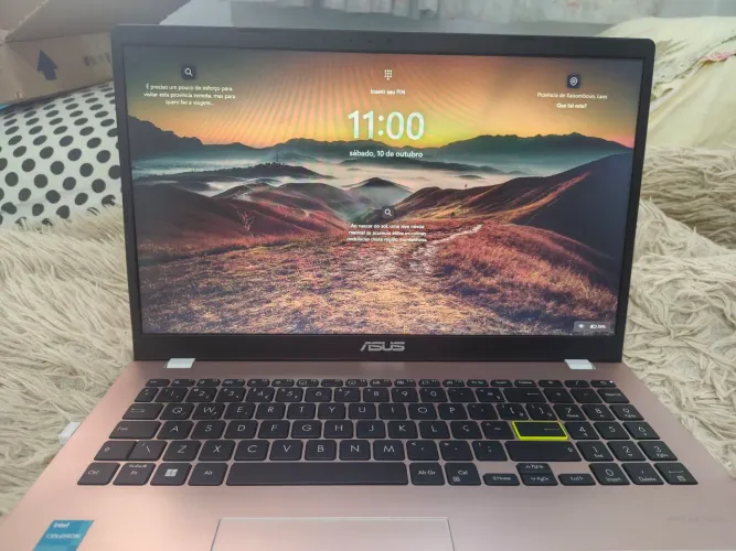 Vende-se um notebook ASUS