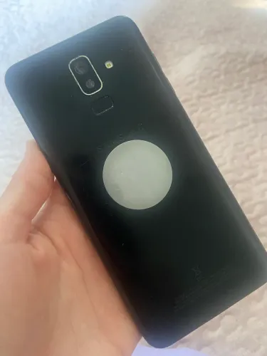 Samsung j8