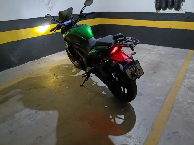 Excelente Bajaj dominar 400