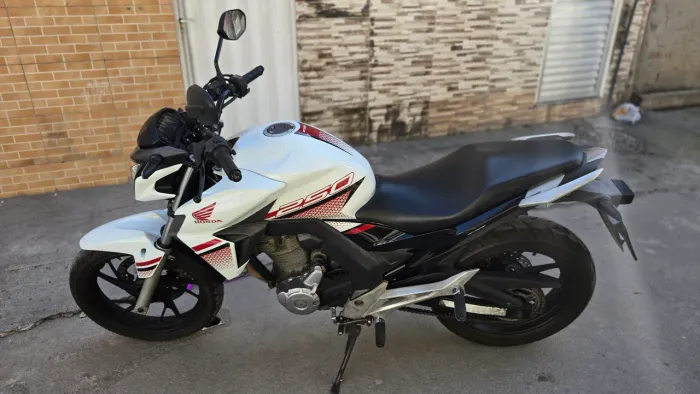 Cb250f Twister