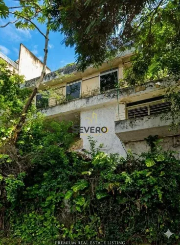Casa com Vista Mar Espetacular na Estrada Fróes Oportunidade Única para Retrofit ou Novo