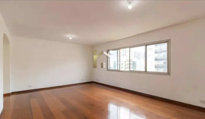 Apartamento 170m², no jardins 4 dormitórios sendo 1 suíte e 3 vagas.