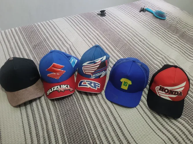 Bonés para doação