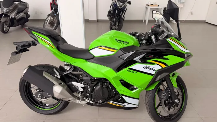 ? KAWASAKI NINJA 500 SE 2025 ? 0 KM EMPLACADA