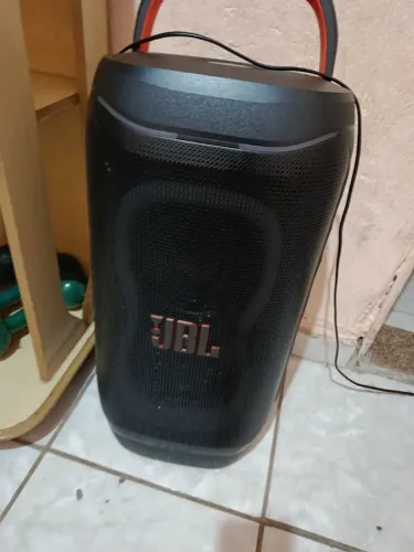 Caixa de som jbl Patybox um mês de uso