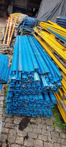 Colunas de prateleiras porta pallets
