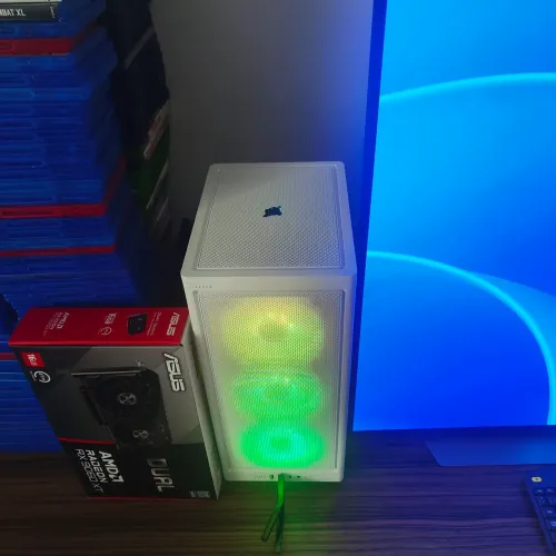 12400F + RX 9600 XT 16GB | Mini ITX Alto Desempenho