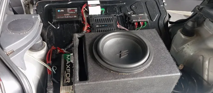Som automotivo semi novo