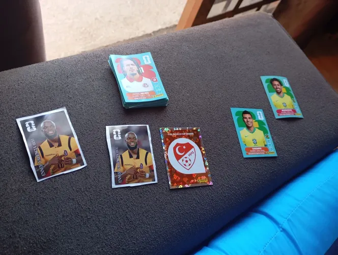 Figurinhas da copa de 2026(bra 3 reais)(coca 5 reais)(brilhante 10 reais)
