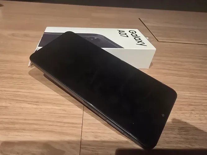 Samsung Galaxy A07 na caixa 