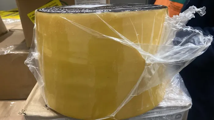 Queijo Parmesao uruguaio Naturalia 8kg aproximadamente