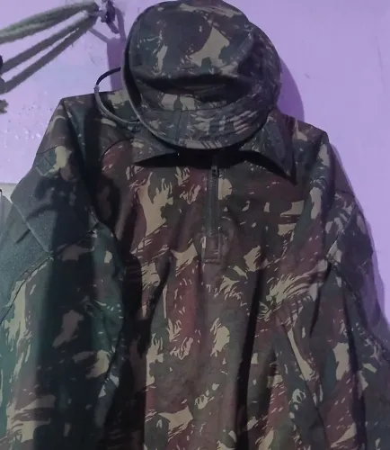 Vendo uma gandola e um goro de selva 