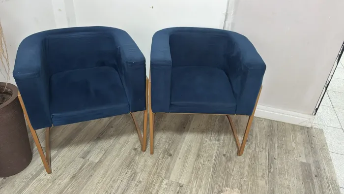 VENDO DUAS POLTRONAS