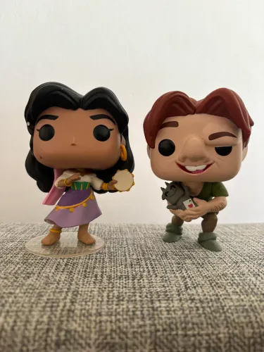 Funko Pop Esmeralda e Quasímodo Disney