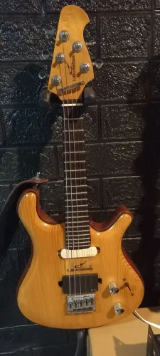 Guitarra baiana modelo Elifas Santana