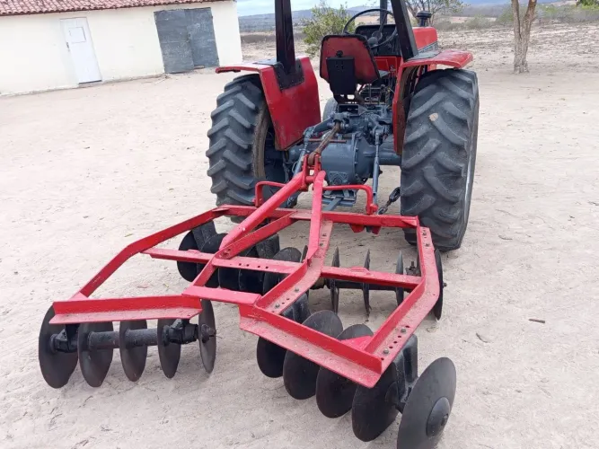 Trator Massey facson 