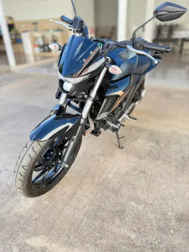 FZ25 2024 Verde muito nova