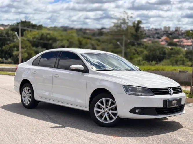 Volkswagen Jetta Comfortline 2.0 T.flex 8V 4P Tipt. 2014