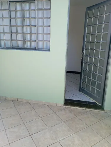 Apto térreo  c/ 01 quarto/R.Lapa/s/garagem R$950,00