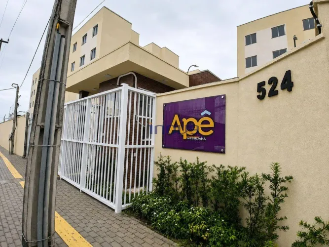 Apartamento com 2 dormitórios para alugar, 52 m² por R$ 1.215,00/mês - Guajiru - Fortaleza