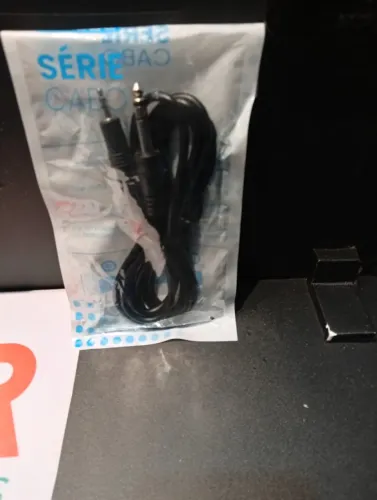 Cabo adaptador de áudio com conectores P2 e P10