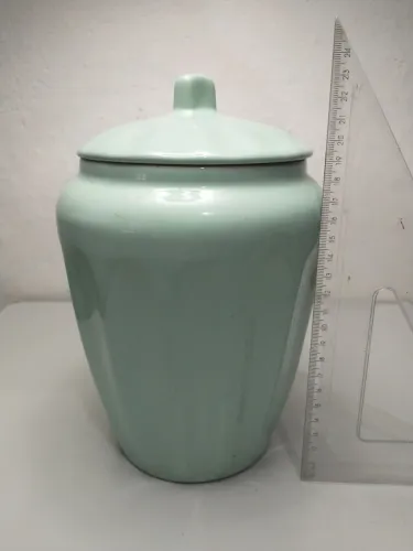 Antigo Pote Mantimento Cerâmica Faiança Verde menta Anos 50/60 Com ótimo estado de Tampa.