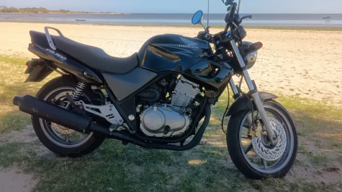 Cb 500 verdadeira relíquia