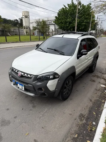 Fiat Palio Weekend Adventure Locker 1.8 Flex 2017